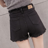 Pantaloni scurți casual de damă în alb, albastru și negru