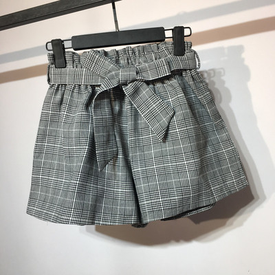 Pantaloni scurti eleganti de dama in carouri cu curea si panglica in trei culori