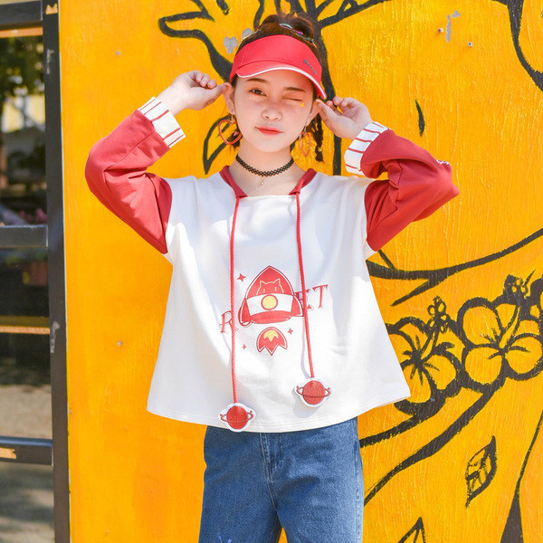 Bluza de dama cu guler in forma de O cu sireturi si imprimeu color