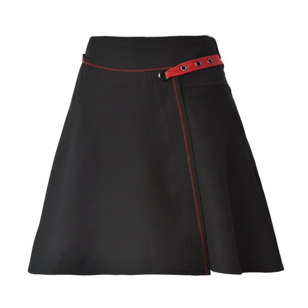 Fusta scurta de dama cu fanta interioara si curea