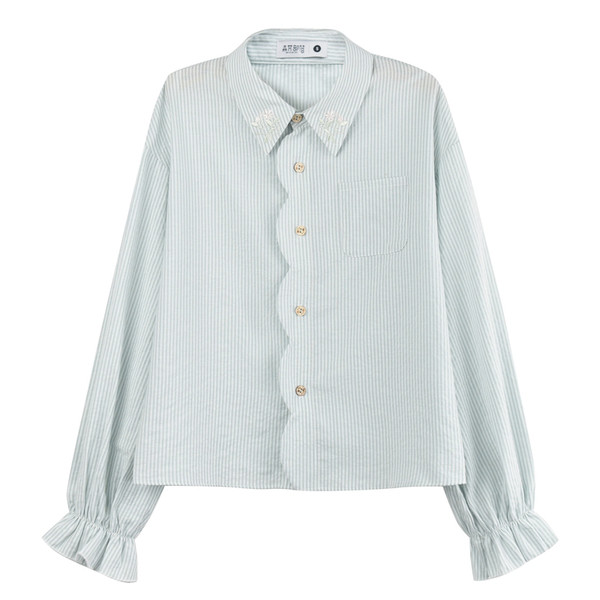 Cămașă de damă în model larg cu mâneci lungi și broderie pe guler