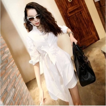 Rochie sportivă-elegantă de damă cu decolteu în V și lungime asimetrică în alb