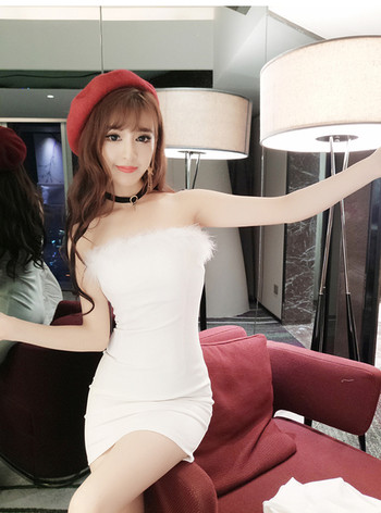 Rochie scurtă de damă slim s fluff în alb