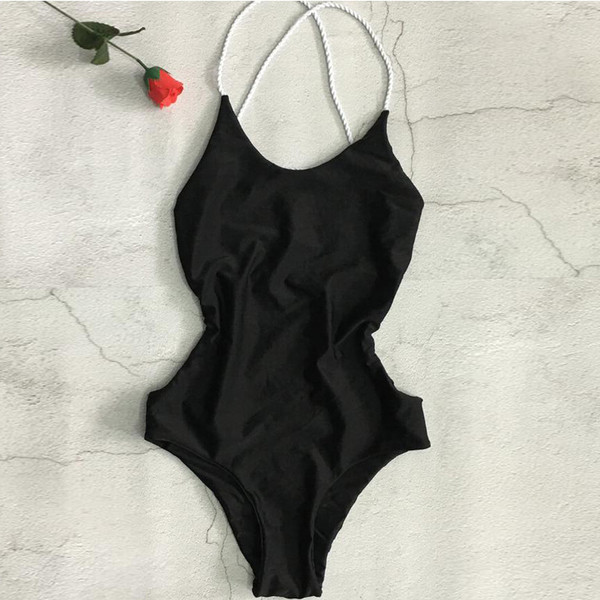 Costum de baie intreg in doua culori cu spatele gol si cravate