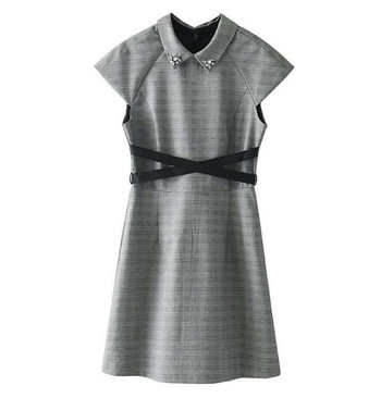 Rochie eleganta de dama in model decupat cu guler si curea