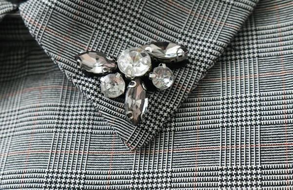 Rochie eleganta de dama in model decupat cu guler si curea