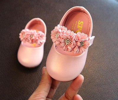 Sandale moderne pentru copii pentru fete cu motive florale roz si auriu