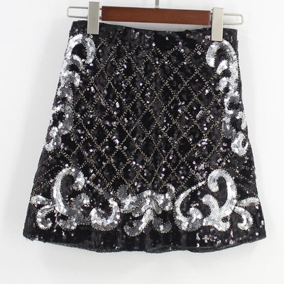 Rochie elegantă de damă cu paiete în negru, alb și gri