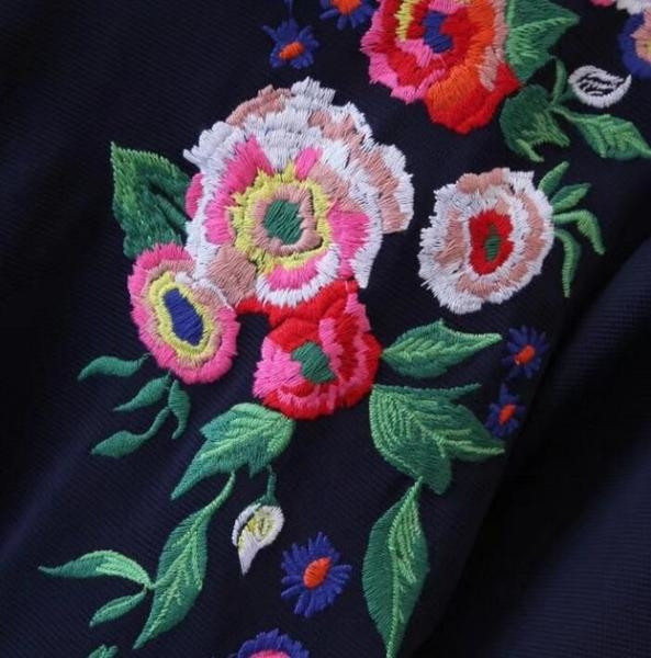 Rochie eleganta de dama in stil liber cu broderie