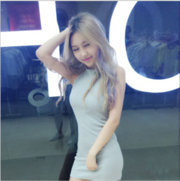 Спортно-ежедневна дамска къса рокля slim в два цвята