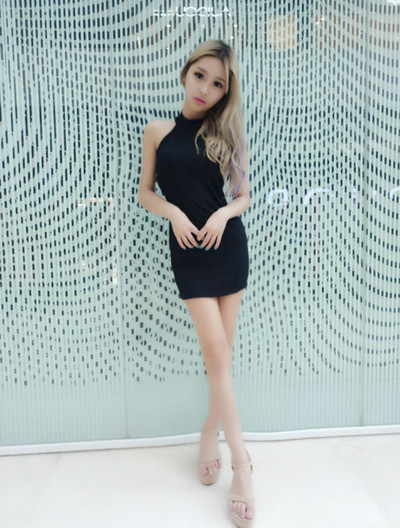 Спортно-ежедневна дамска къса рокля slim в два цвята