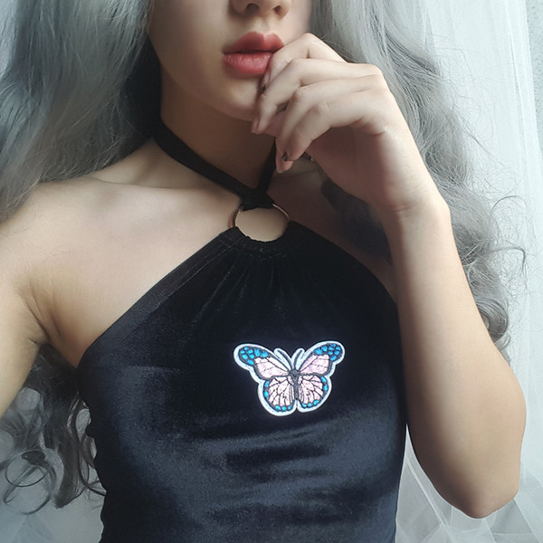 Скъсен дамски потник от кадифе в черен цвят с бродерия