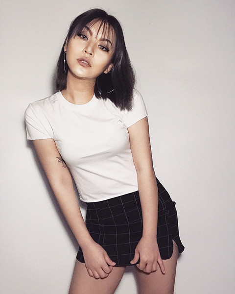 Небрежна дамска карирана пола с висока талия