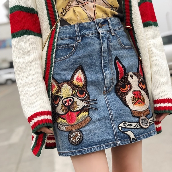 Дънкова дамска пола с висока талия и бродерия контура