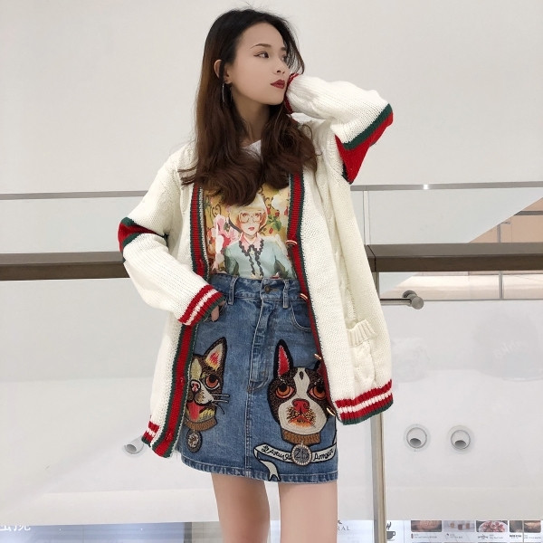 Дънкова дамска пола с висока талия и бродерия контура