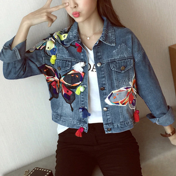 Пролетно-есенно дамско дънково яке с цветна апликация,подходящо за ежедневие