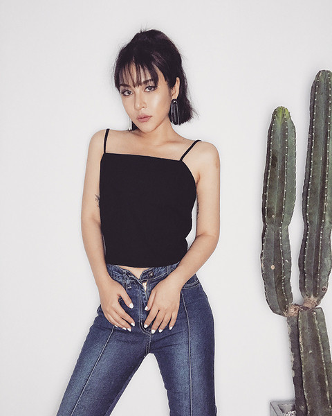 Ежедневен дамски топ с гол гръб в няколко цвята