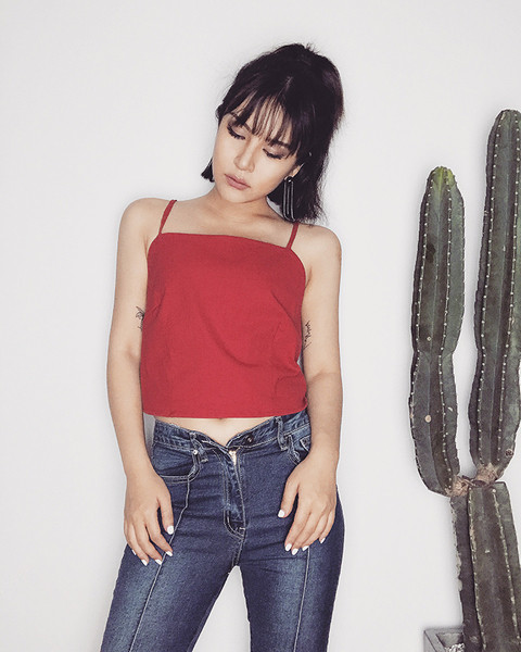 Ежедневен дамски топ с гол гръб в няколко цвята