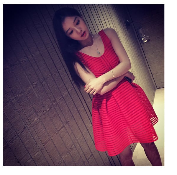 Елегантна дамска къса разкроена рокля в три цвята