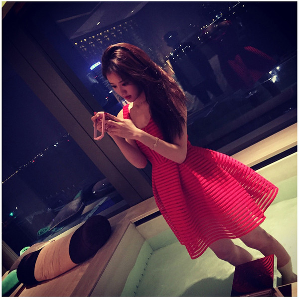 Елегантна дамска къса разкроена рокля в три цвята