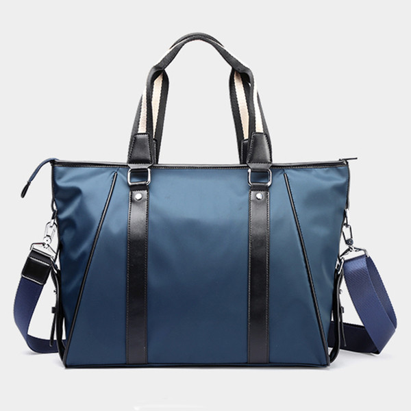 Мъжка бъзнес чанта с вътрешни джобове и с дълга дръжка