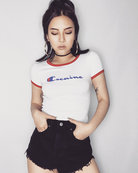 Bluză casual de damă cu mâneci scurte cu inscripție