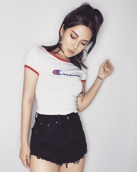 Bluză casual de damă cu mâneci scurte cu inscripție