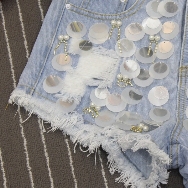 Модерни дамски къси дънки с декоративни пайети и ресни в два цвята