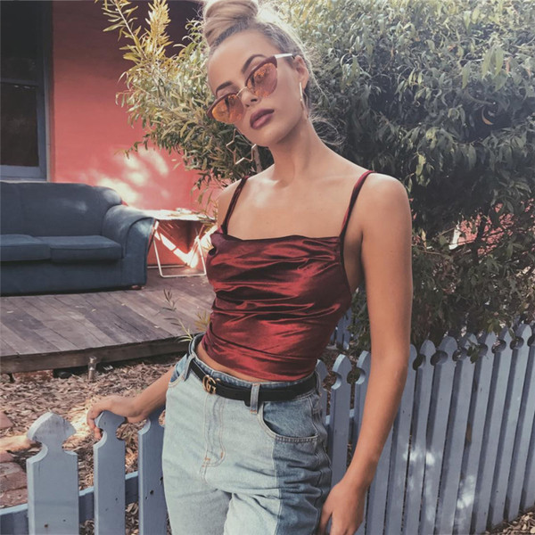 Елегантен къс дамски потник с тънки презрамки в три цвята