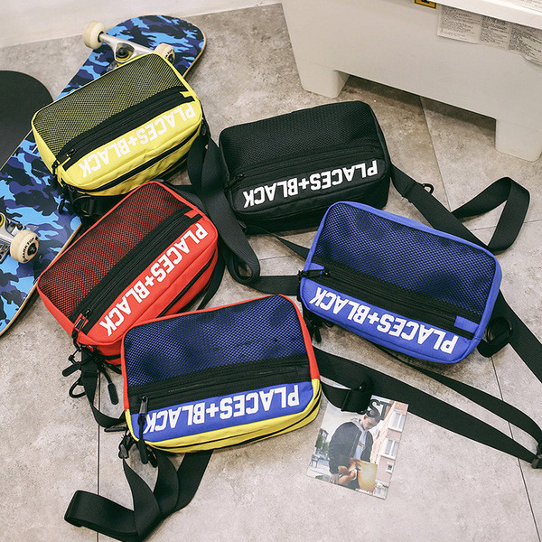 O geantă bărbătească mică devreme în mai multe culori