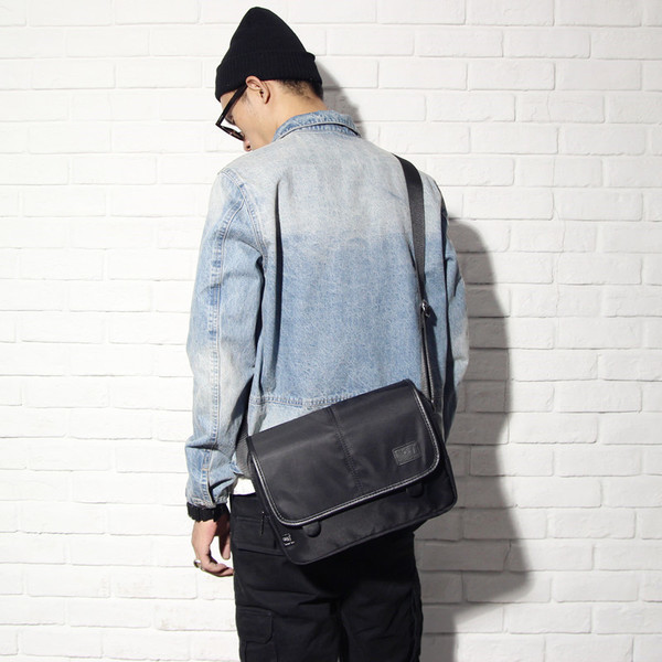 Мъжка ежедневна малка чанта в два цвята