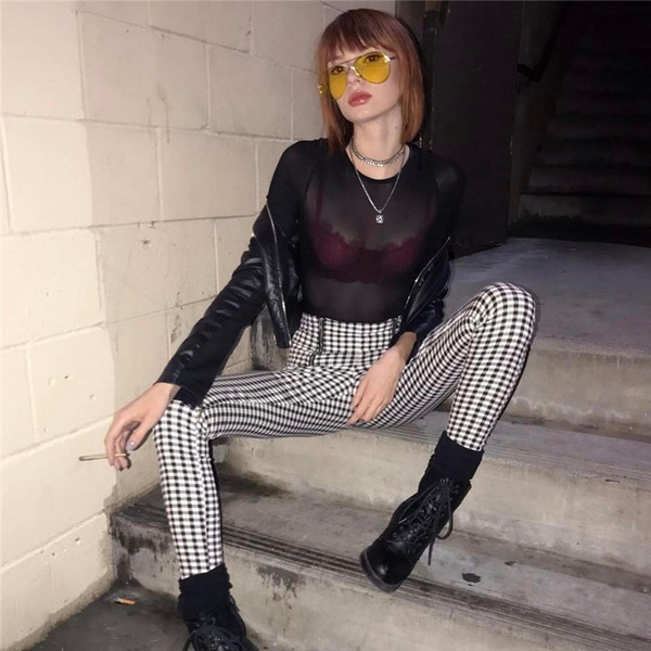 Стилен дамски клин на каре с висока талия и ципове