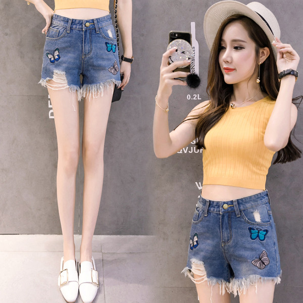 Интересни дамски къси дънки с висока талия,ресни и нежна бродерия