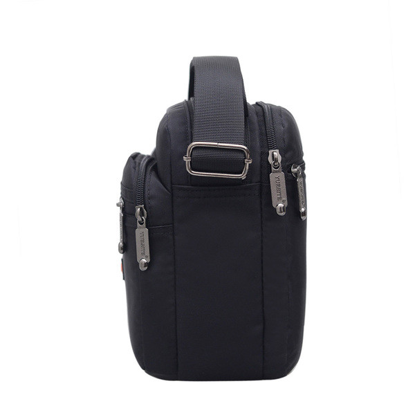 Geanta de barbati cu curea lunga si buzunar lateral in doua culori