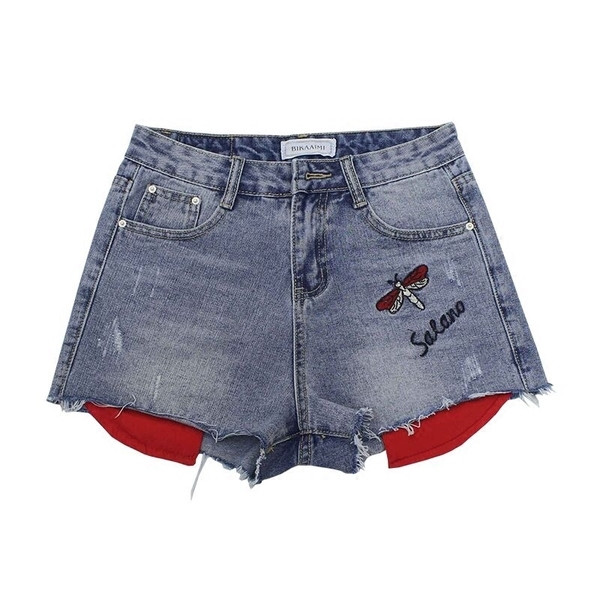 Семпли дамски къси дънки с мини апликация и надпис в светъл цвят