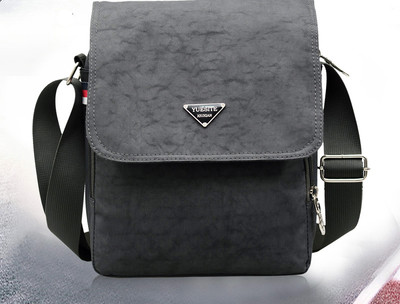 Мъжка стилна малка чанта през рамо в три цвята