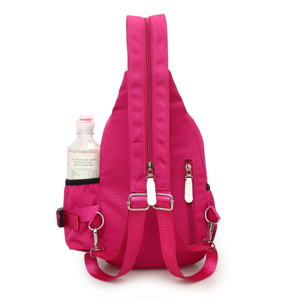 Малка дамска раница подходяща за път в няколко цвята