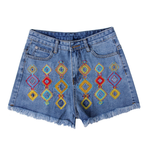 Модерни дамски къси дънки с висока талия и с цветен мотив в светъл цвят