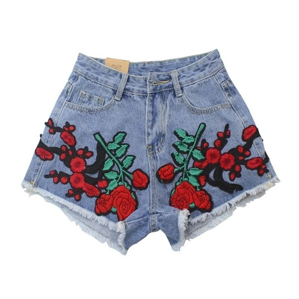 Стилни къси дамски дънки с флорална бродерия в светъл цвят