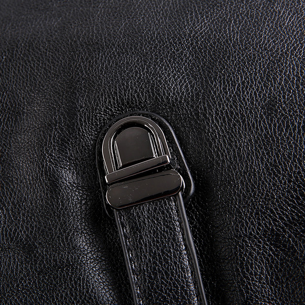 Мъжка чанта през рамо от еко кожа в черен цвят