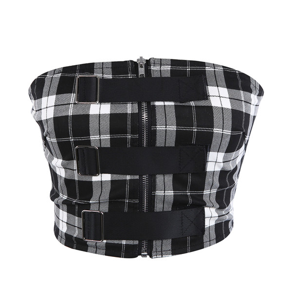 Дамски топ на каре подходящ за ежедневие