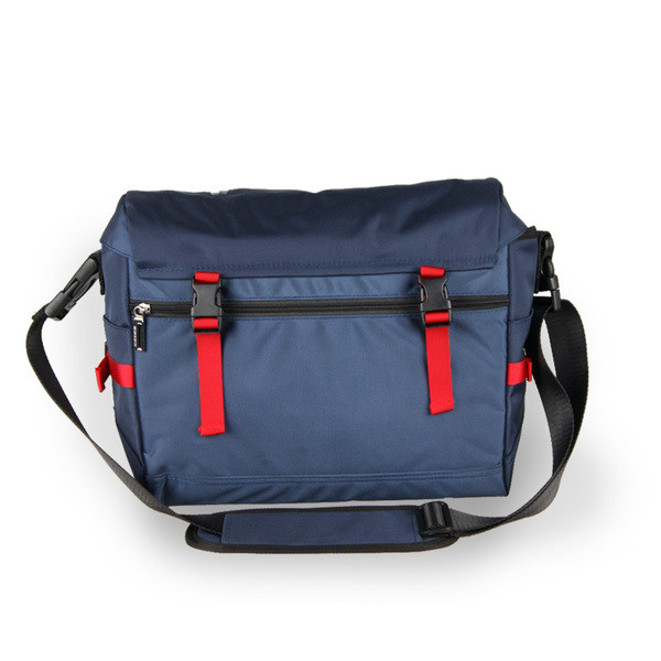 Мъжки малък спортен сак с регулираща се презрамка в два цвята