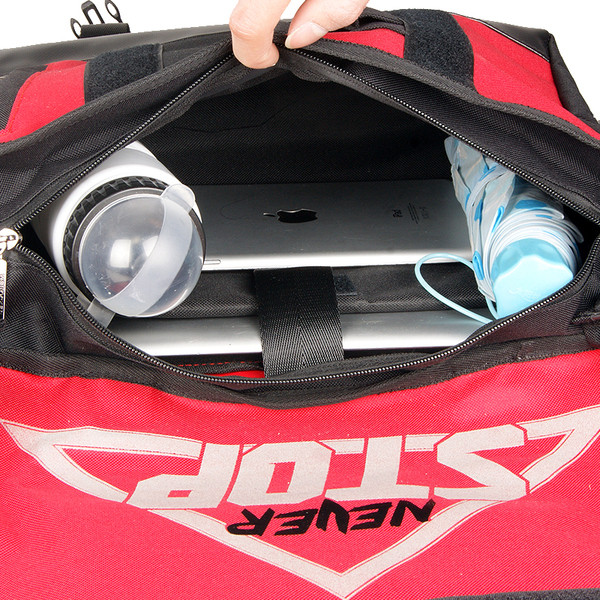 Мъжка спортна чанта през рамо с широка презрамка 