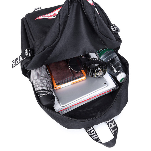 Раница подходяща за мъже и жени с цветен принт 