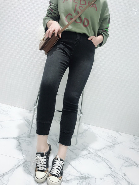 Ежедневни изчистени дамски дънки с дължина 9/10 - големи размери