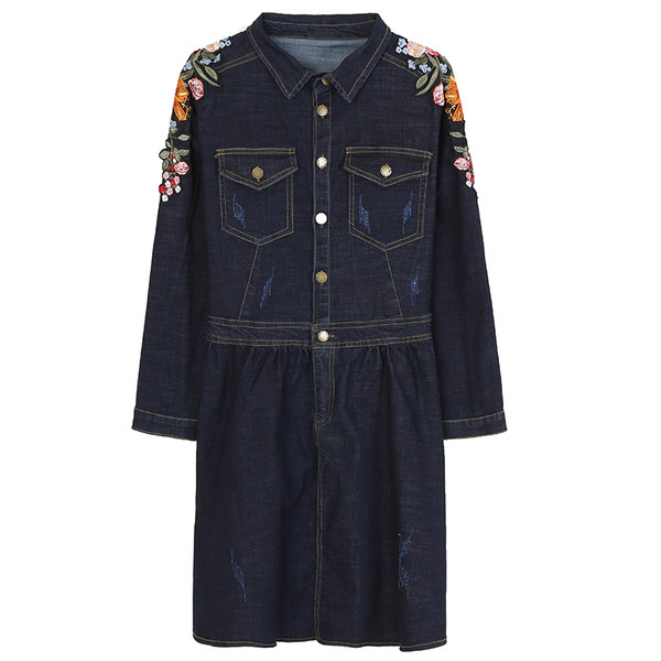 Модерна дамска деним разкроена рокля с цветна бродерия в тъмен цвят