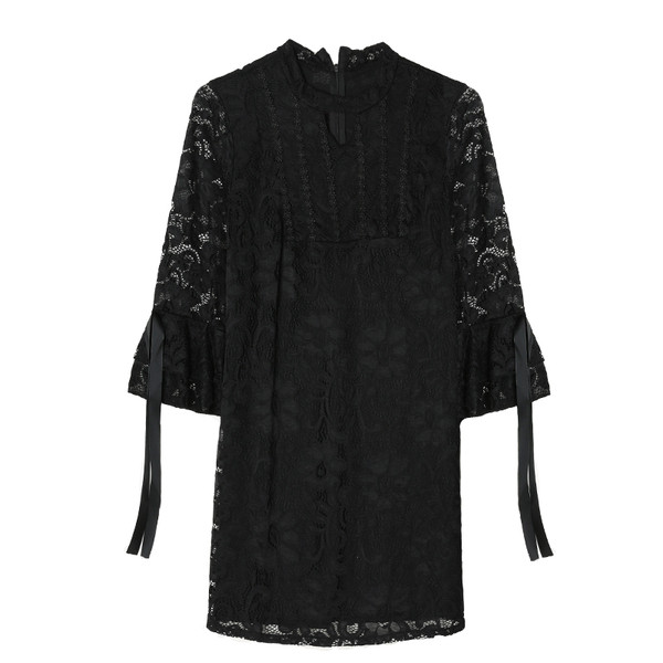 Елегантна дамска дантелена рокля с прозрачни ръкави в три цвята