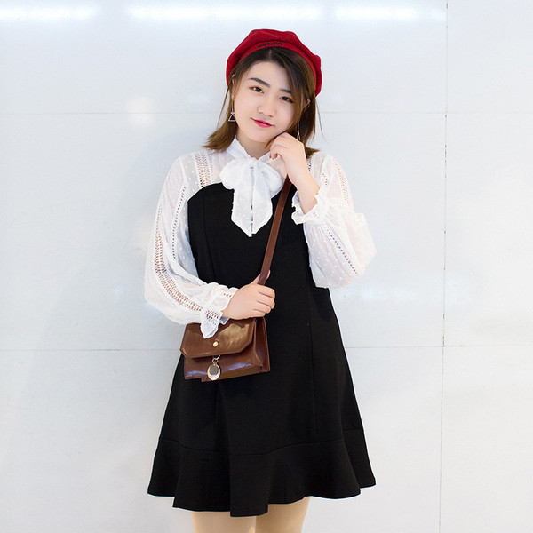 Стилна дамска рокля в свободен стил с панделка в два цвята