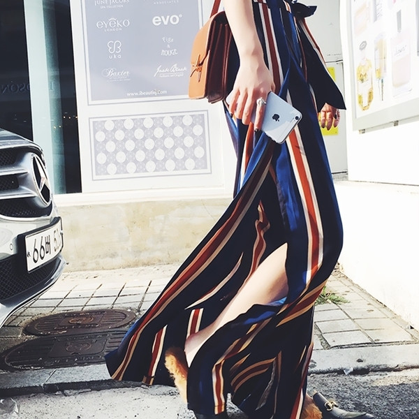 Стилни дамски широки панталони с висока талия и цепки 