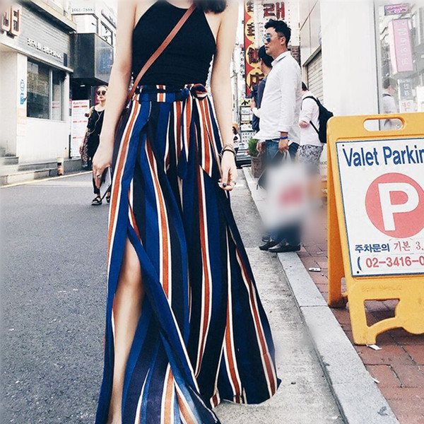 Стилни дамски широки панталони с висока талия и цепки 